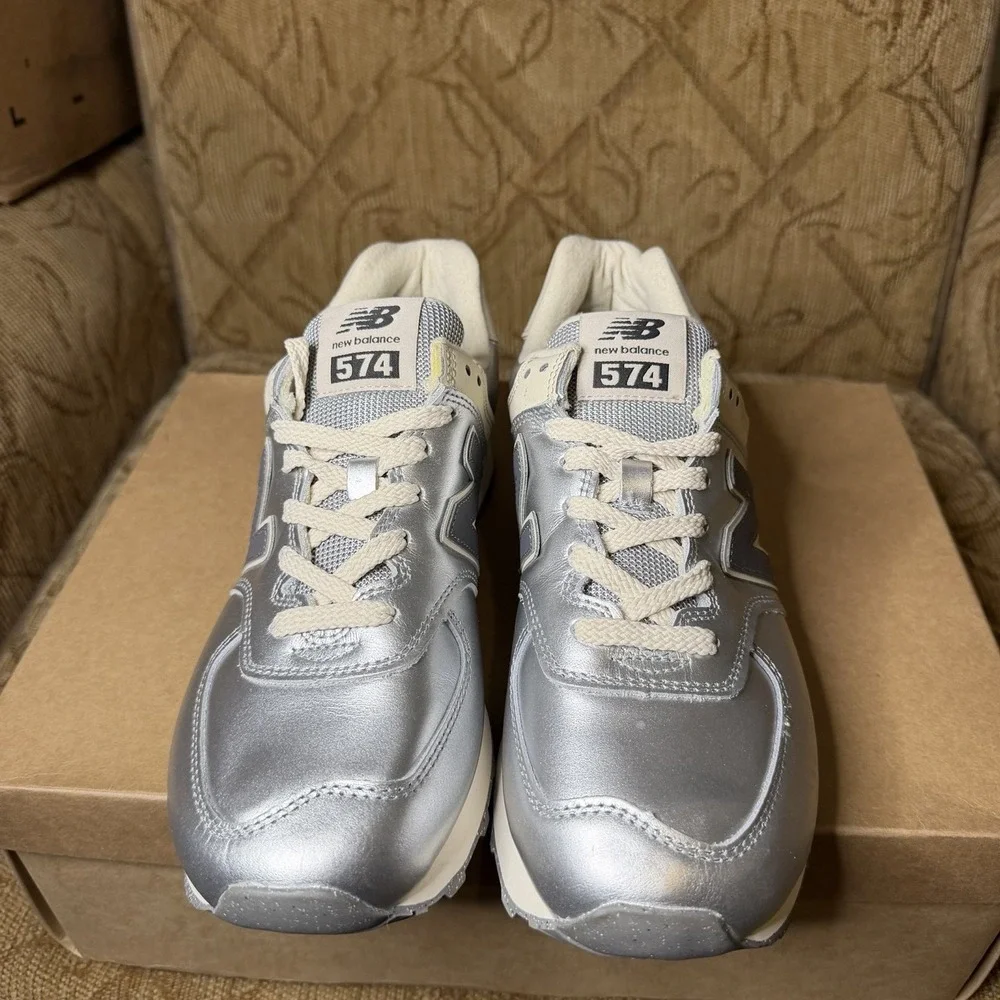 New Balance these shoes